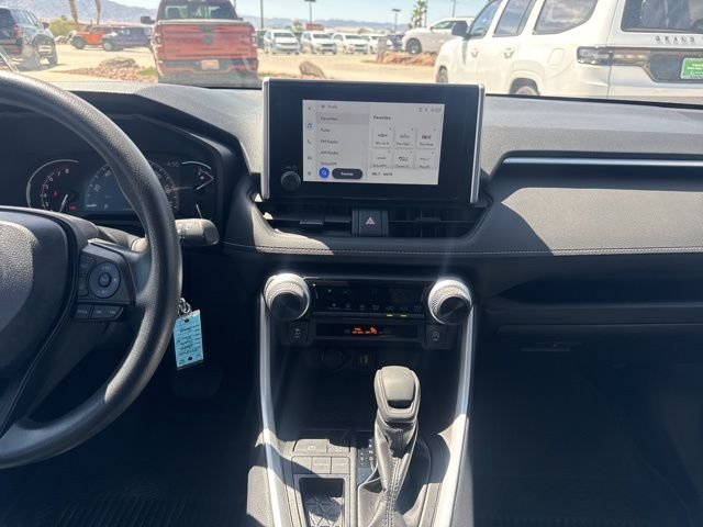 2024 Toyota RAV4 LE - Photo 13