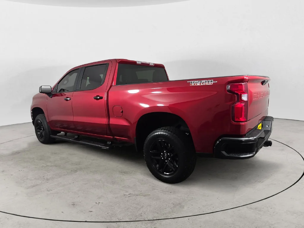 Used 2021 Red Chevrolet LT Trail Boss image 5