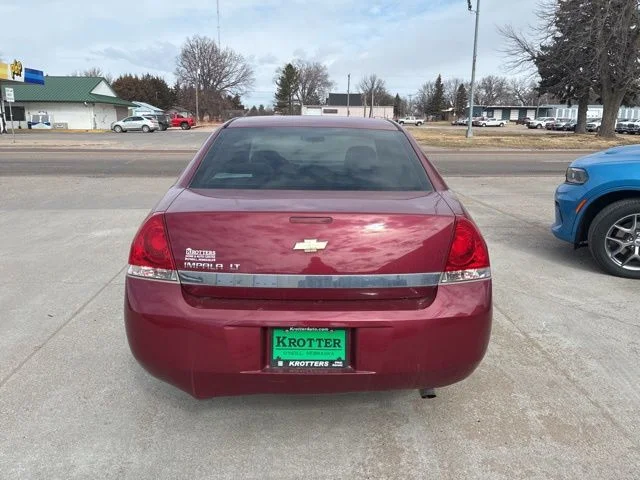 Used 2006 Red Chevrolet LT image 6