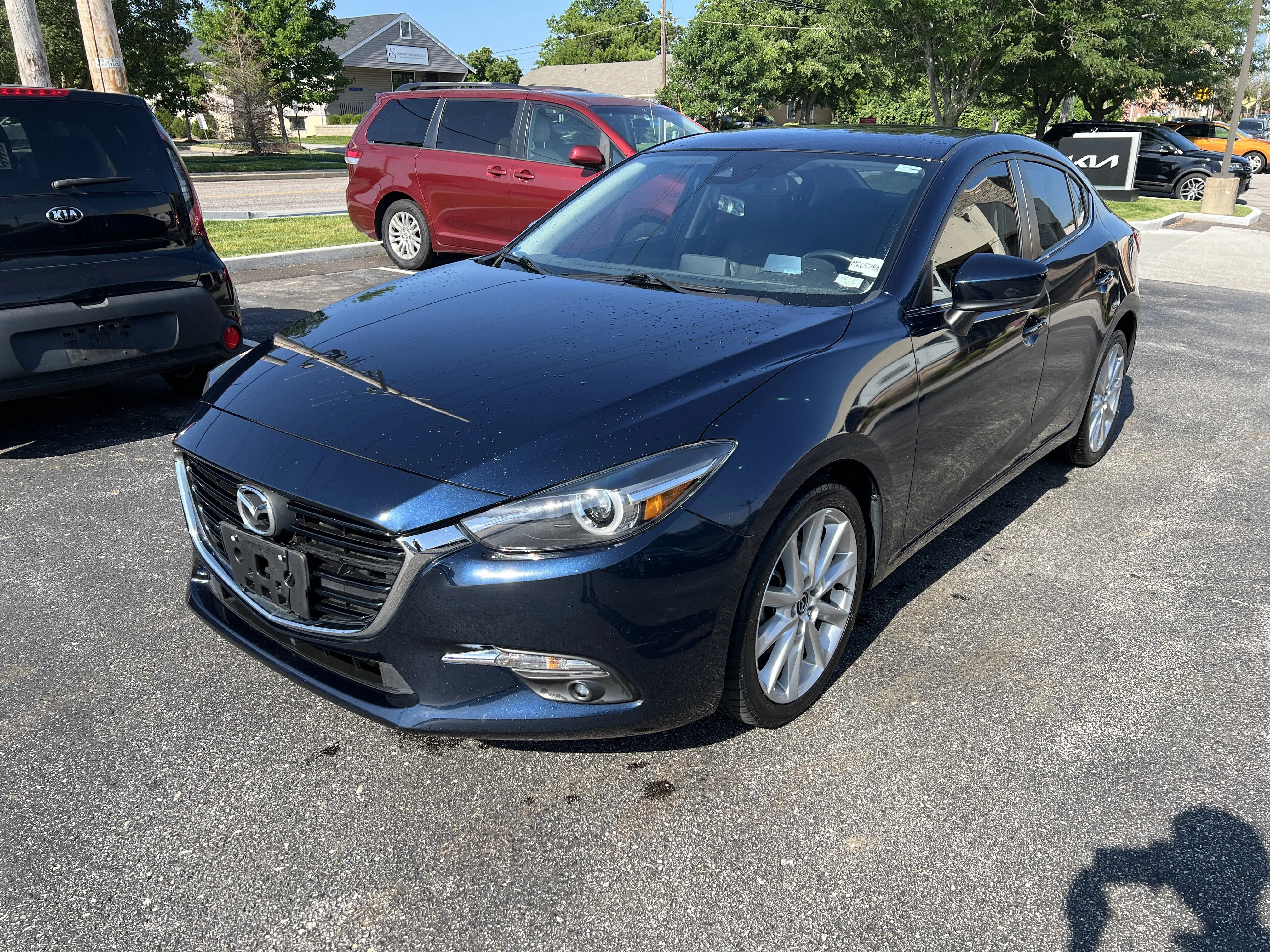 Used 2017 Deep Crystal Blue Mica Mazda Grand Touring image 4