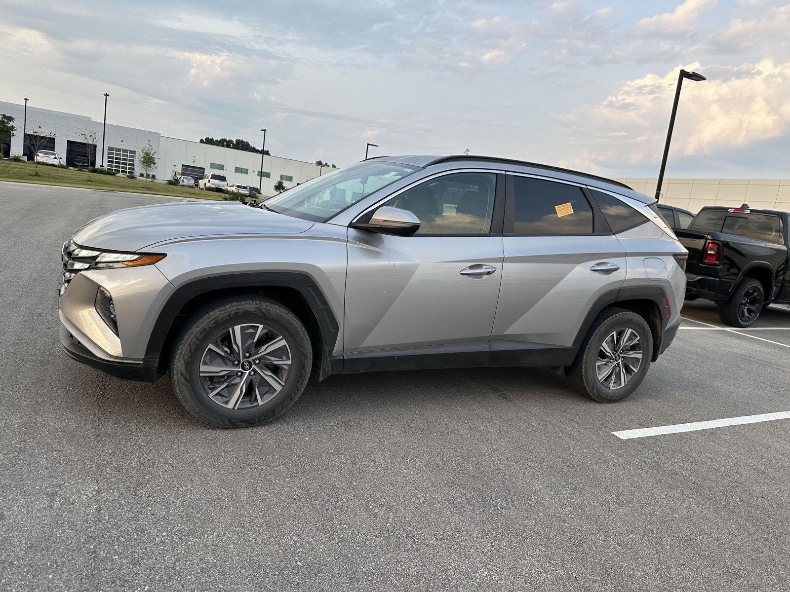 Used 2022 Shimmering Silver Hyundai Blue image 3