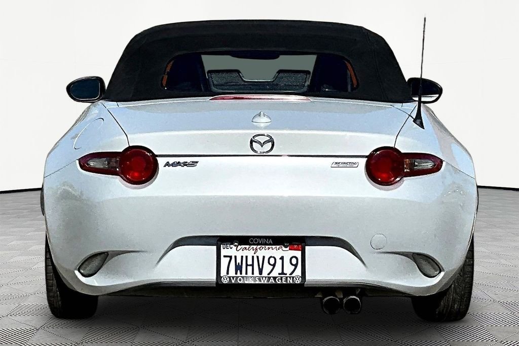 Used 2016 White Mazda Grand Touring image 5