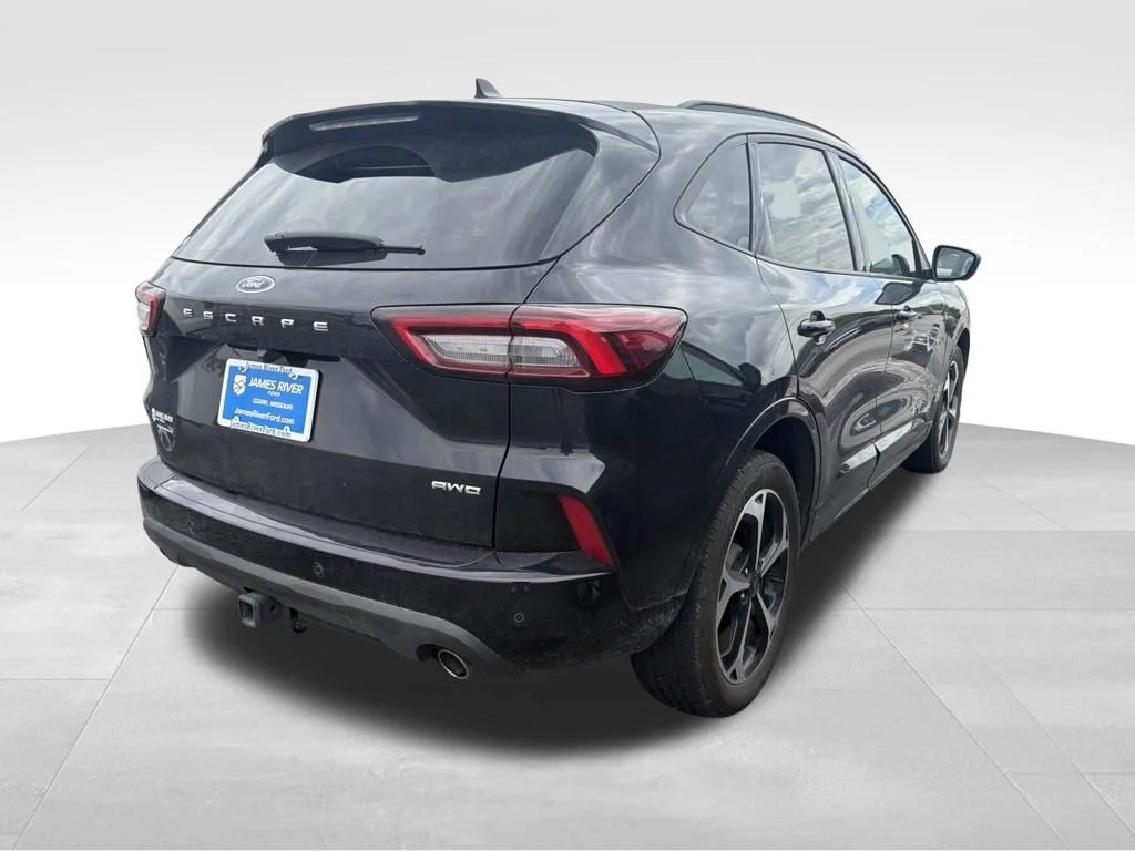 Used 2023 Black Metallic Ford ST-Line Select image 21