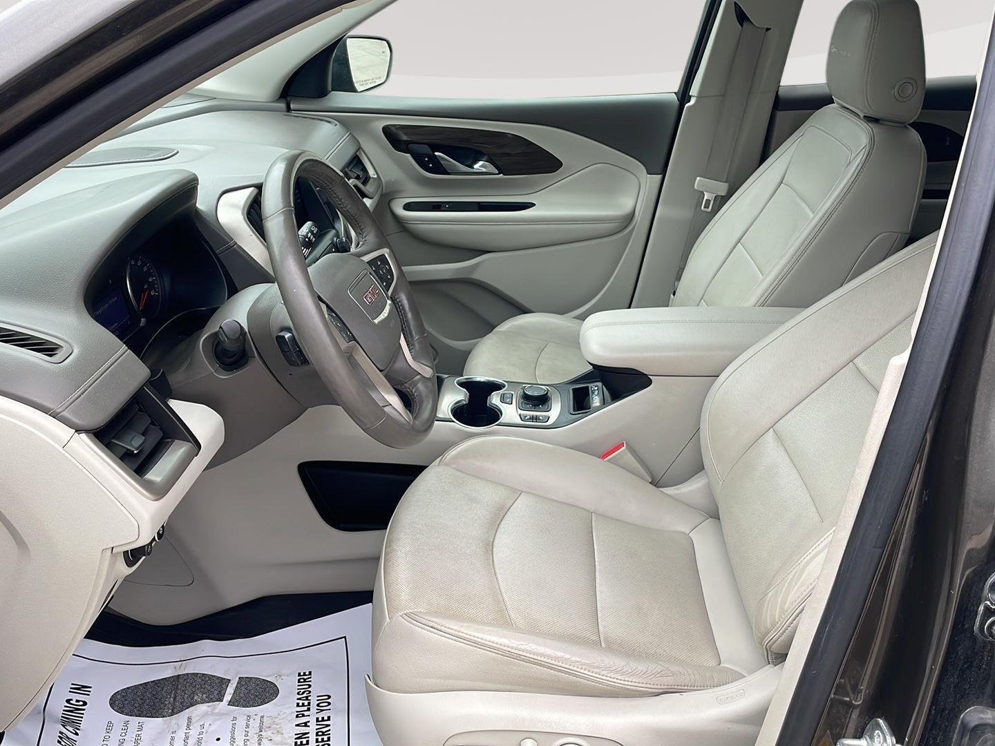 Used 2019 Smokey Quartz Metallic GMC Denali image 3