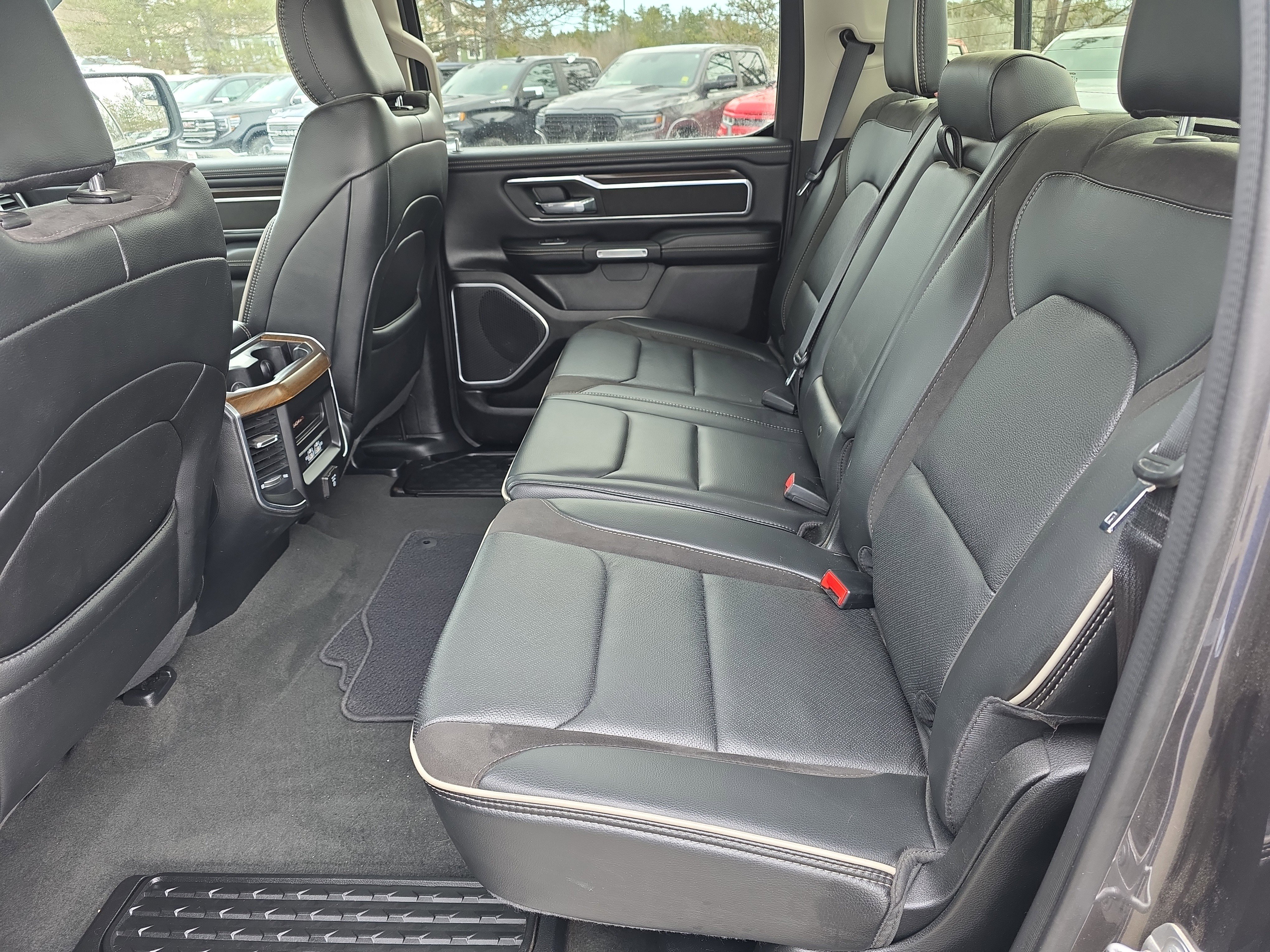 Used 2022 Granite Crystal Metallic Clearcoat Ram Laramie image 11