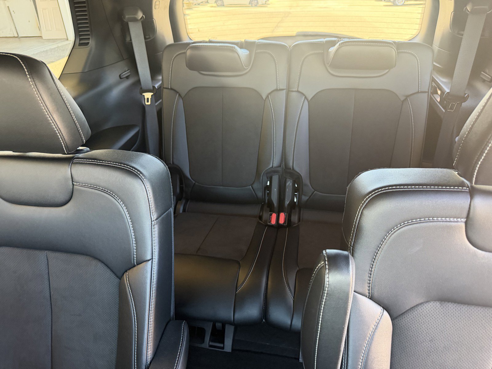 Used 2023 Baltic Gray Metallic Clearcoat Jeep Altitude image 24