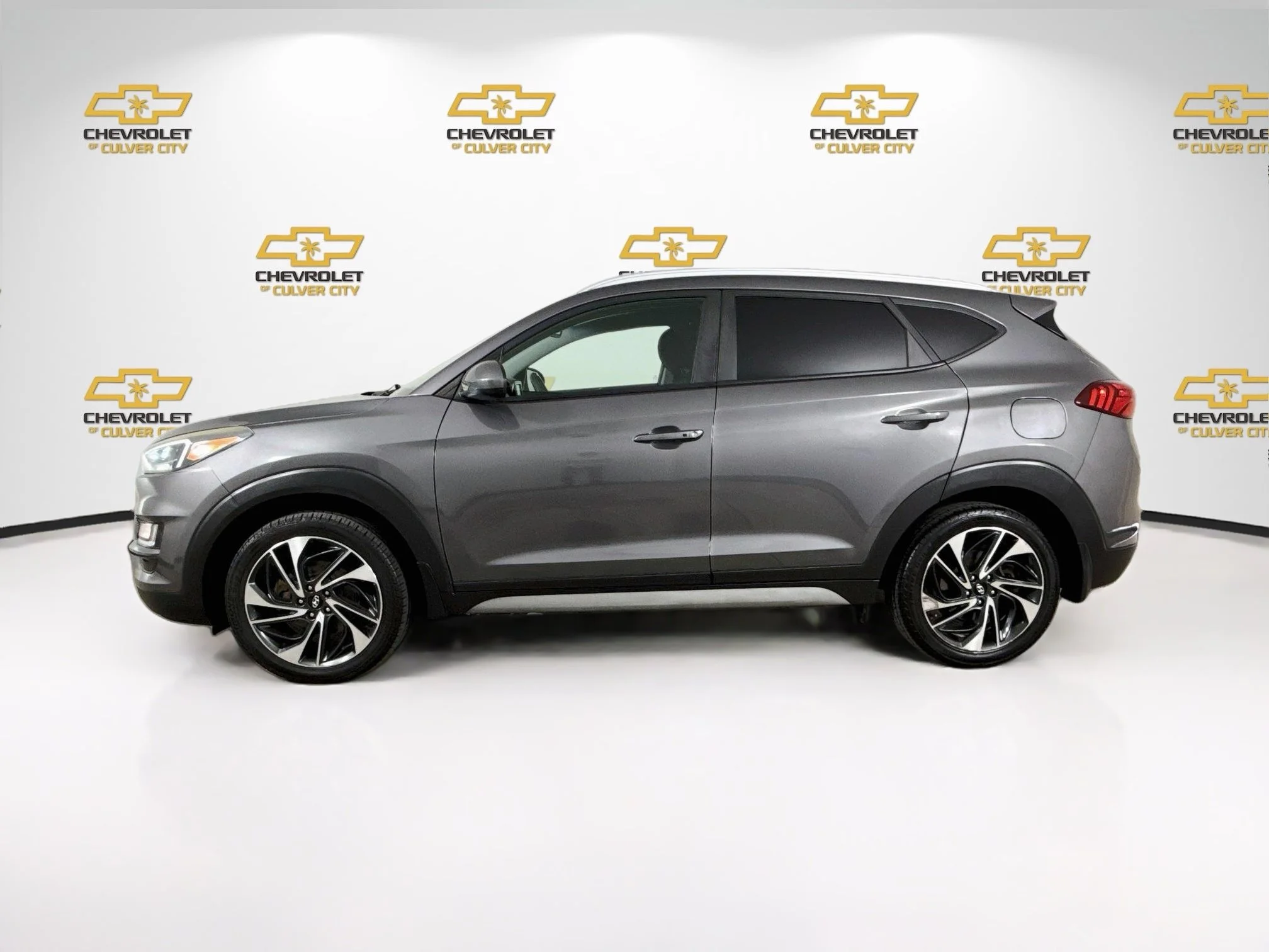 Used 2020  Hyundai Sport image 5