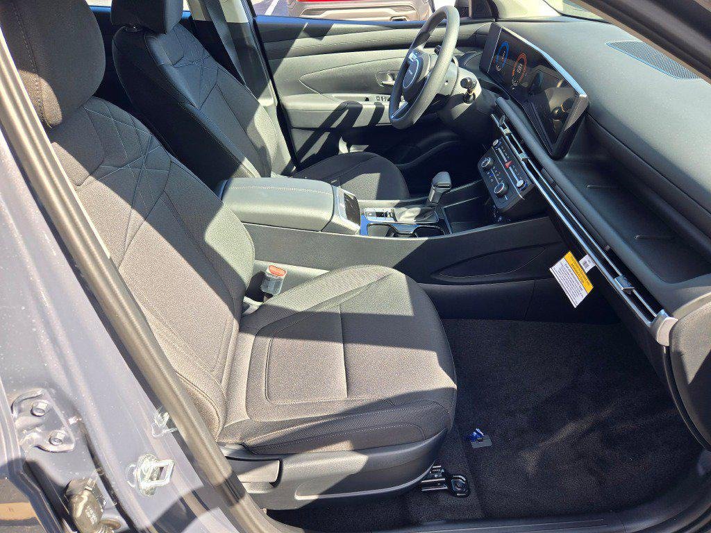 New 2026 Gray Hyundai SE AWD image 5