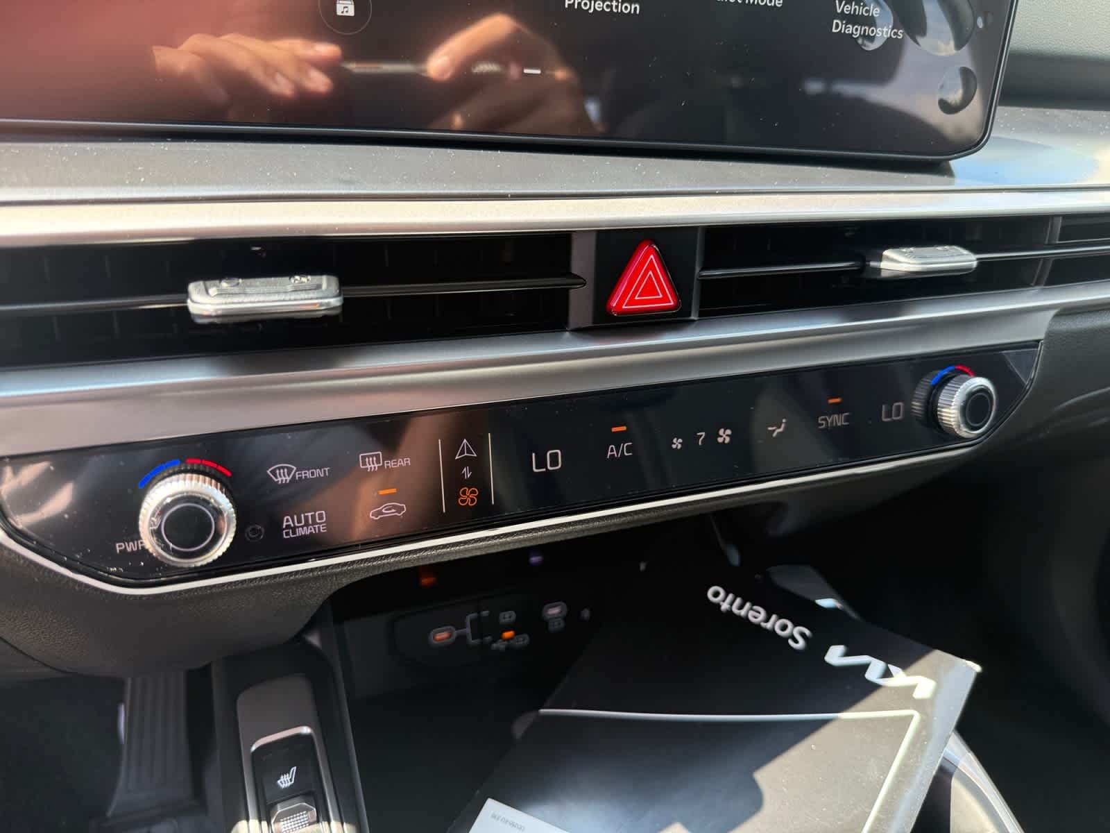 New 2026 Ivory Silver Kia S image 17
