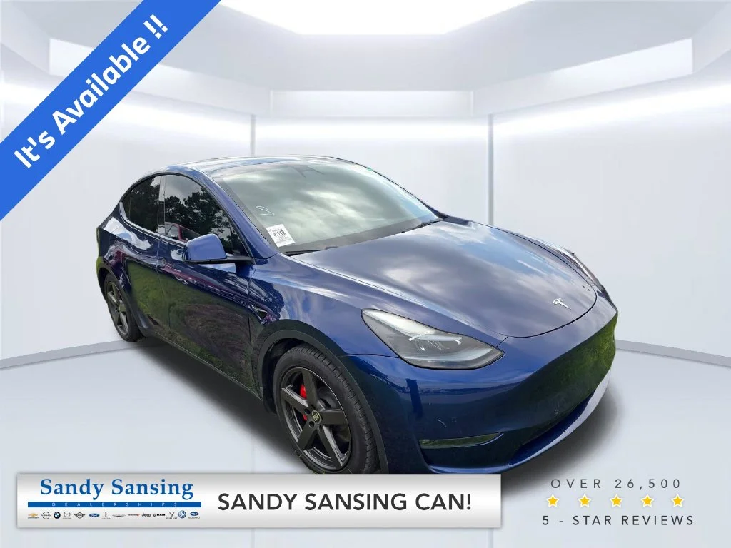 Used 2022 White Tesla Performance image 1