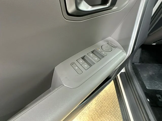 New 2027 Snow White Pearl Kia LX image 16