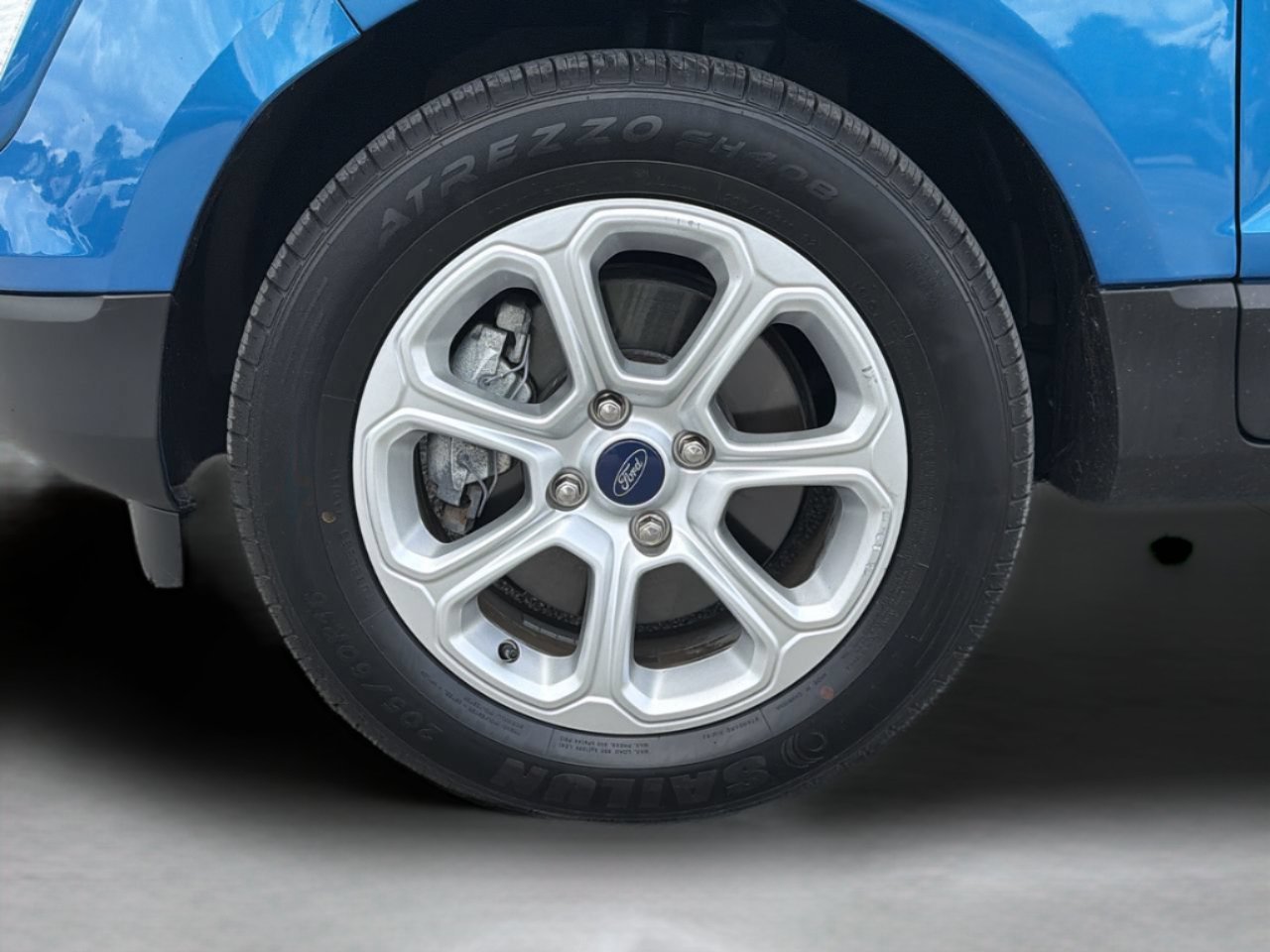 Used 2020 Blue Candy Ford SE image 33