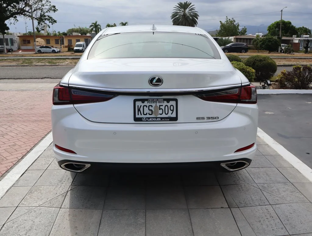 Used 2023 White Lexus 350 image 6