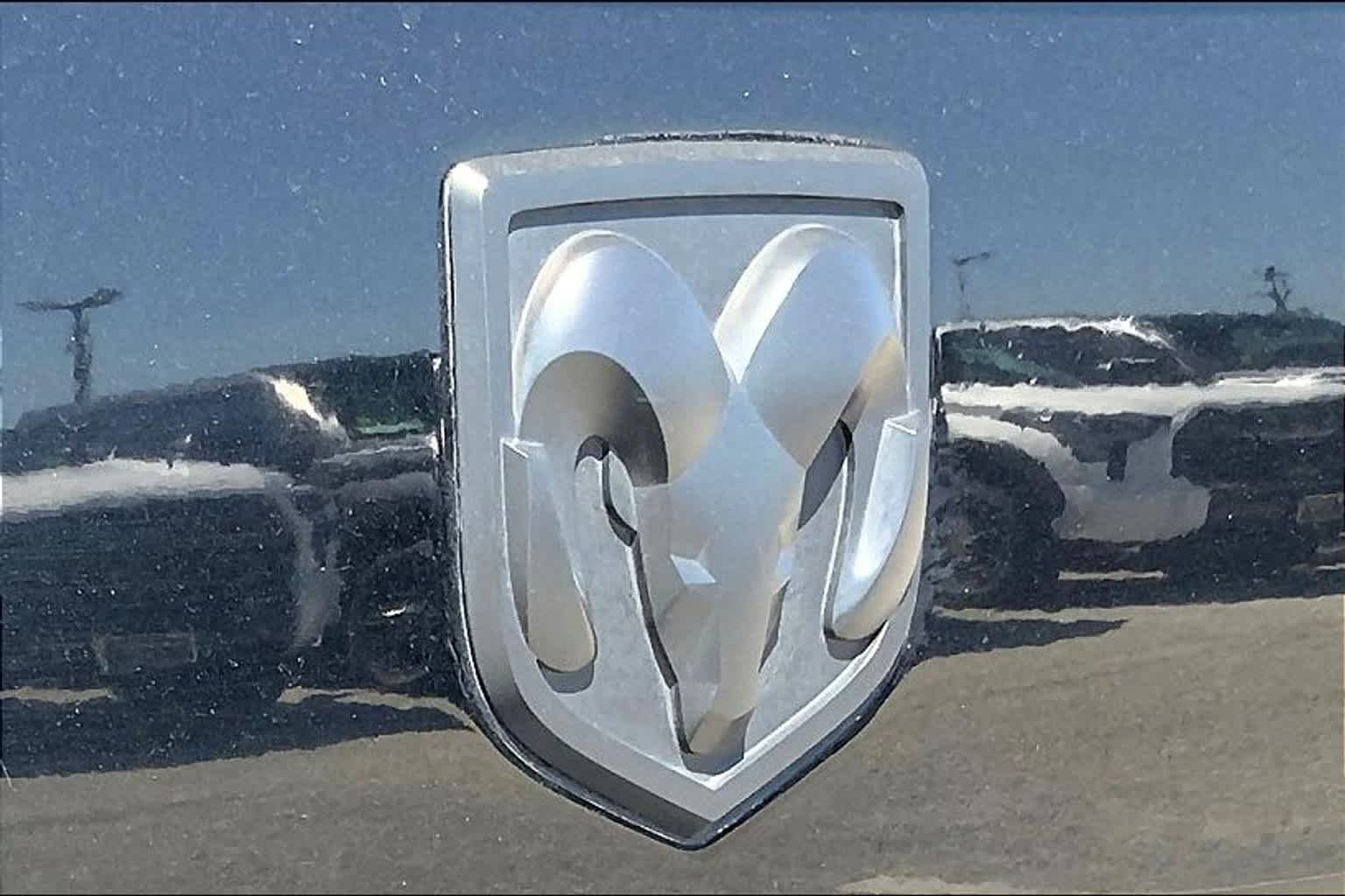 Used 2021 Diamond Black Crystal Pearlcoat Ram Tradesman image 10