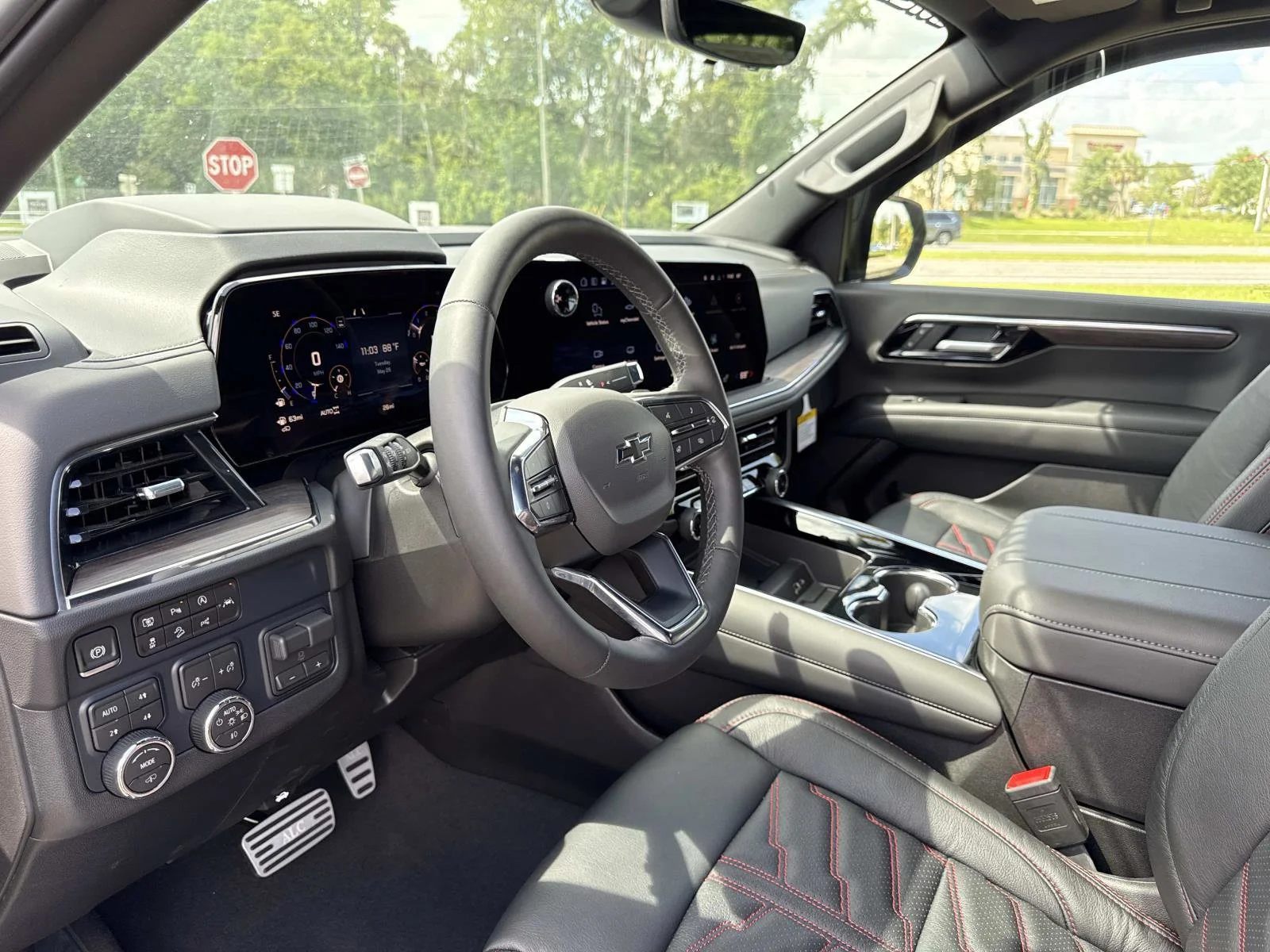 2026 Chevrolet Tahoe Z71 - Photo 23