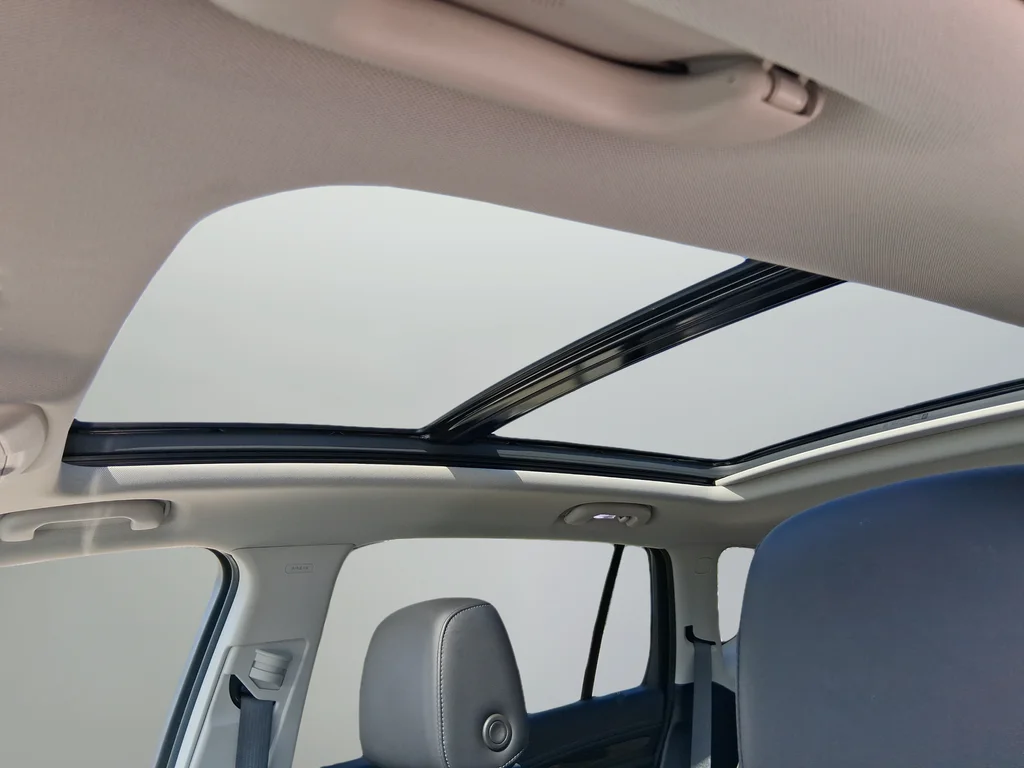 Used 2019 Gray Buick Essence image 11