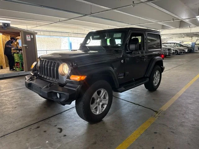 Used 2020 Gray Jeep Sport S image 1