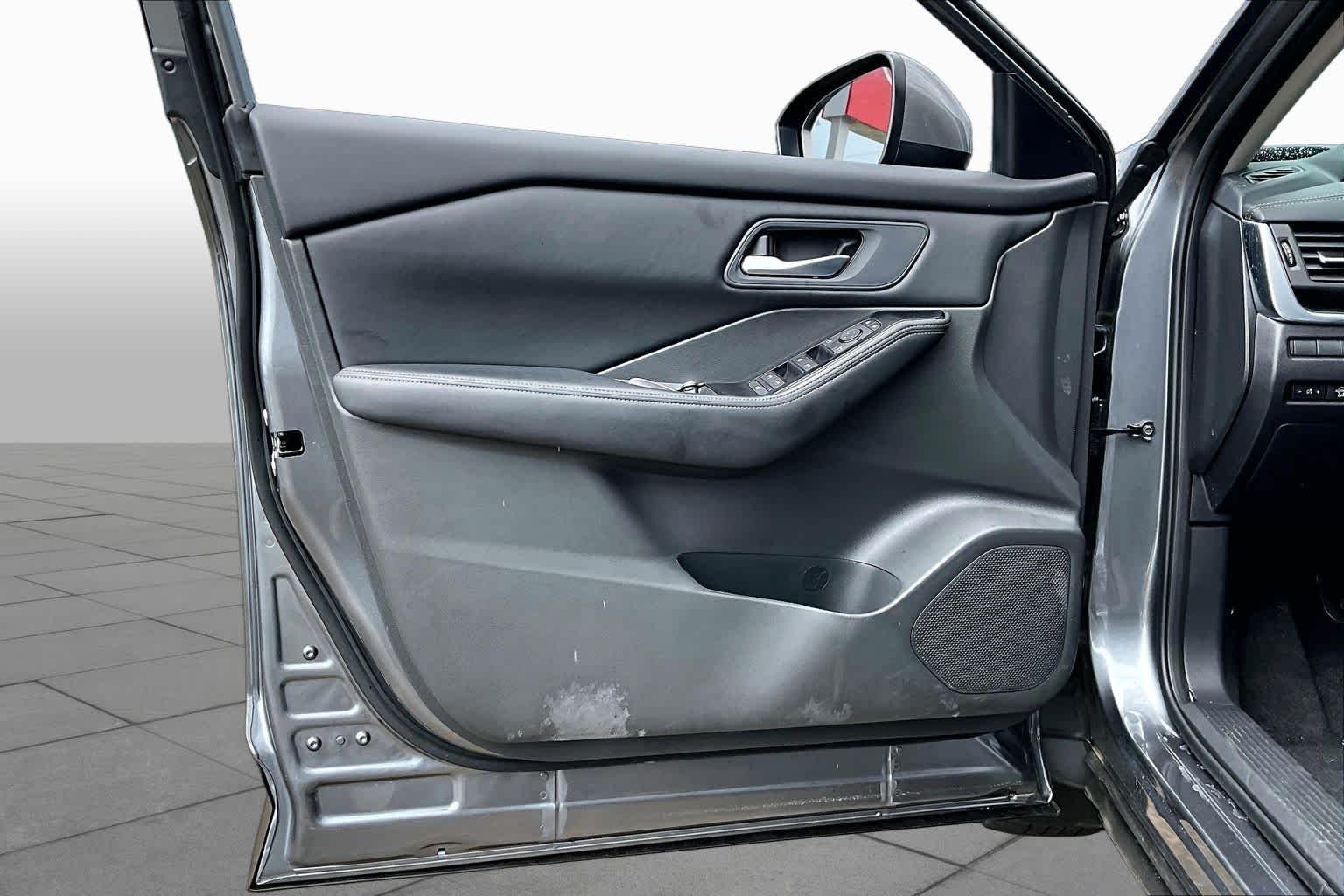 Used 2025 Gun Metallic Nissan SV image 22