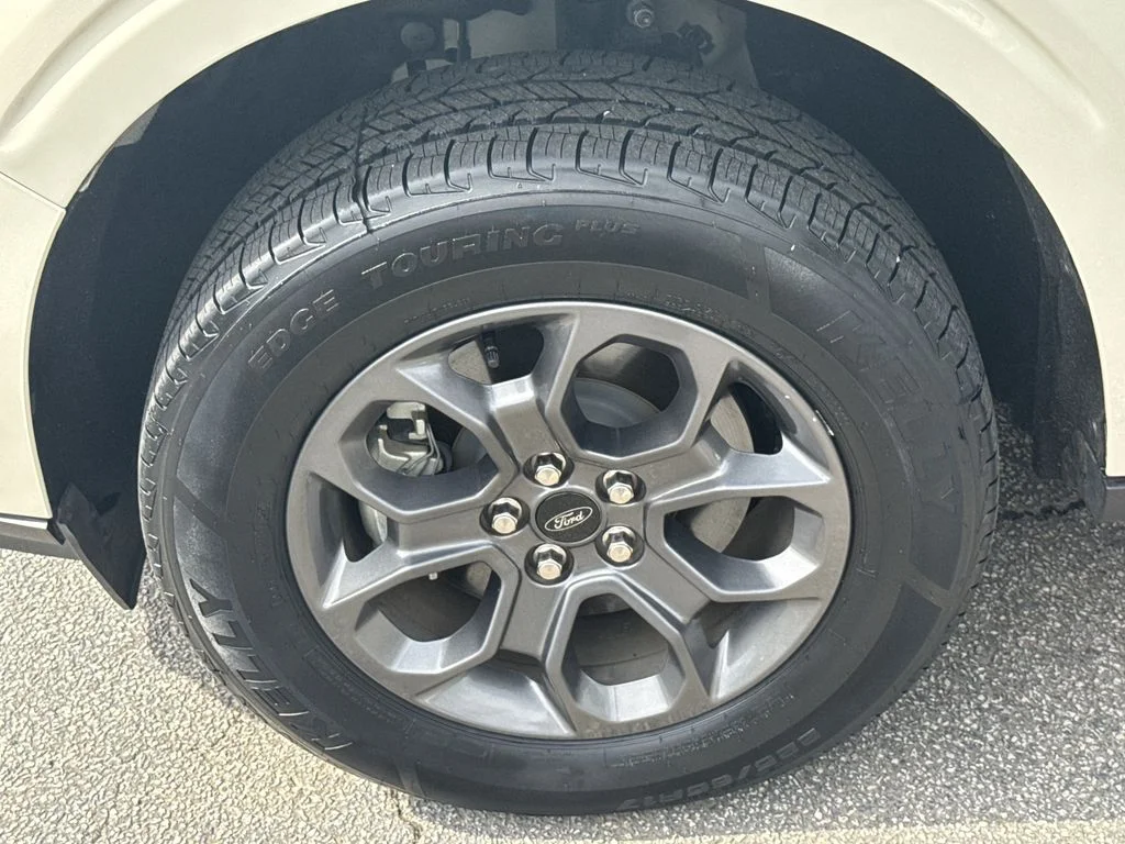 Used 2024  Ford XLT image 11