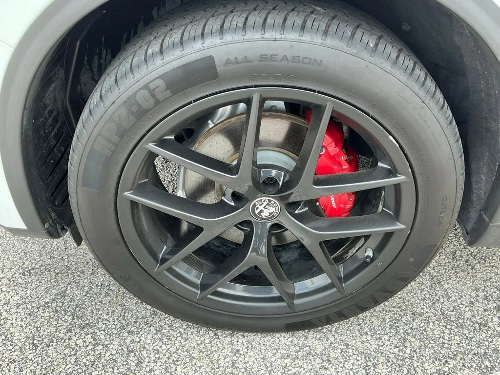 Used 2019 White Alfa Romeo Base image 28