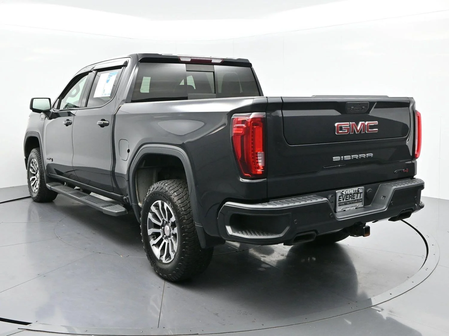 Used 2020 CARBON BLACK METALLIC GMC AT4 image 5