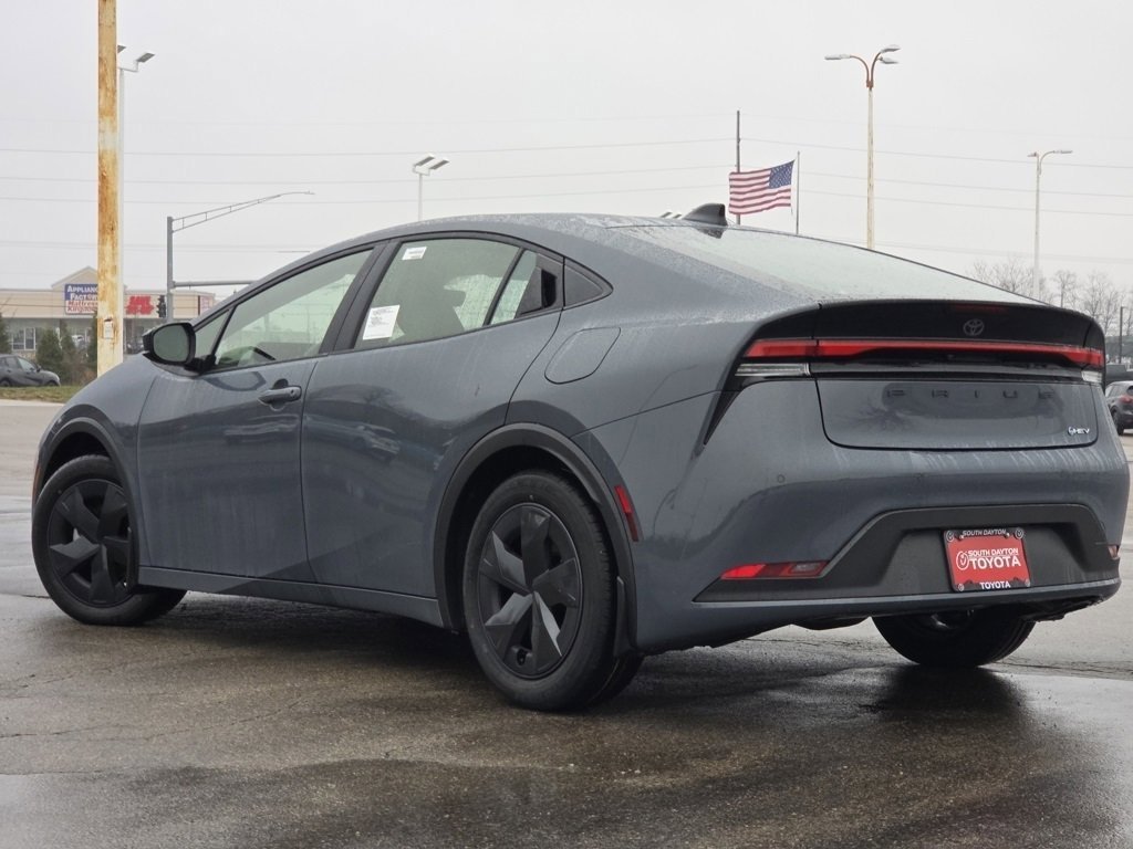 2026 Toyota Prius LE - Photo 19