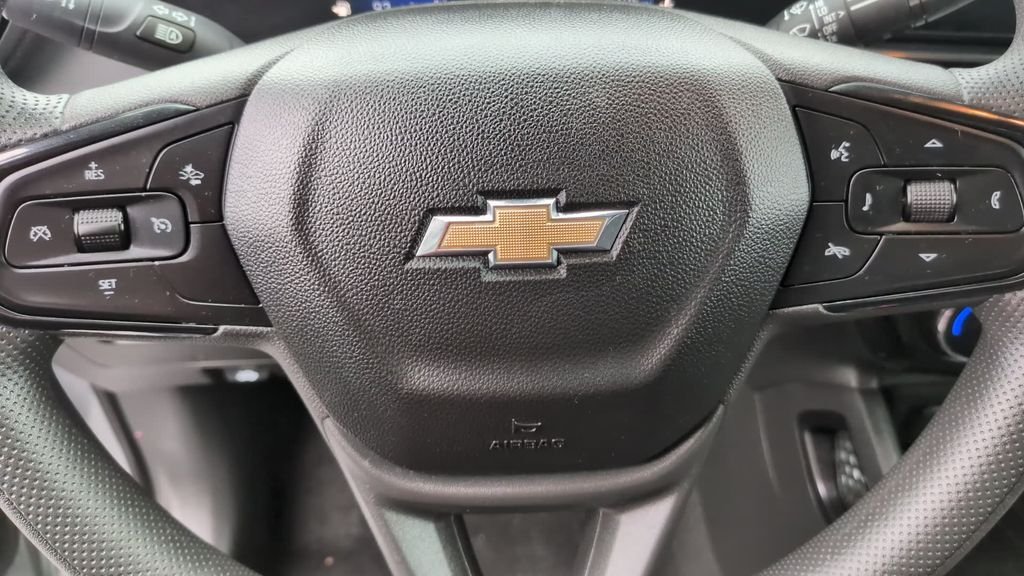 Used 2025 Gray Chevrolet LT image 17