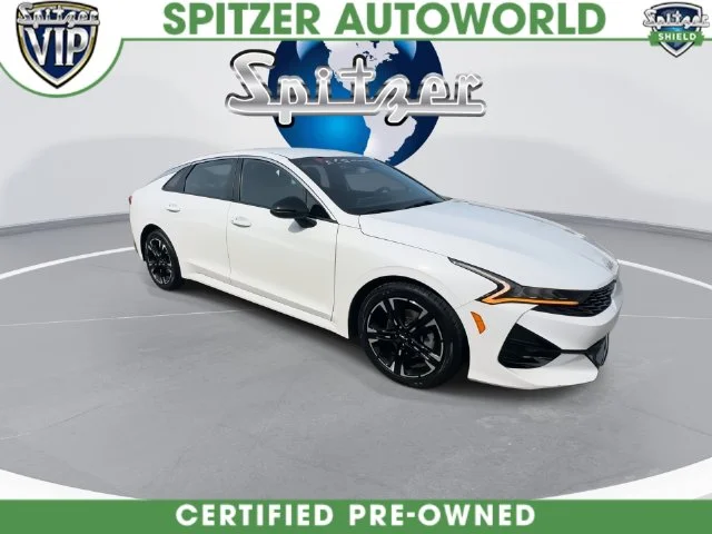 Used 2024 White Kia GT-Line image 3