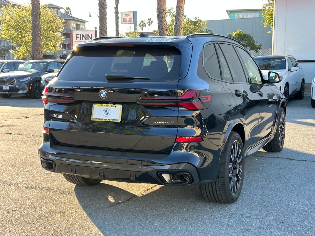 New 2026 Carbon Black Metallic BMW xDrive40i image 5