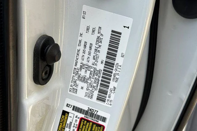Certified Used 2023 WIND CHILL PEARL* Toyota  image 38