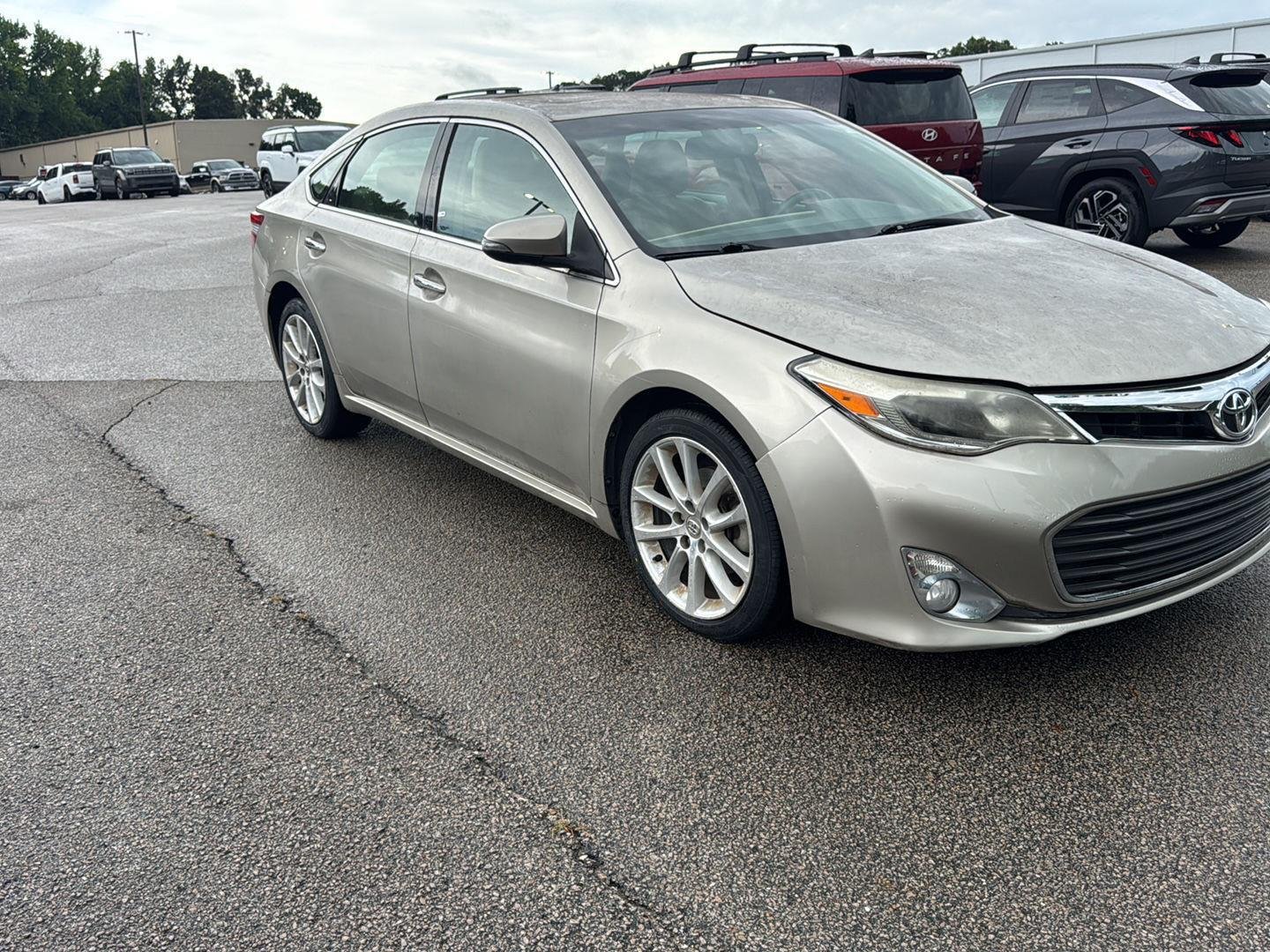  2013 Toyota Avalon Limited Sedan Front-Wheel Drive 