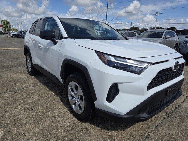 Used 2025 Ice Cap Toyota LE image 7
