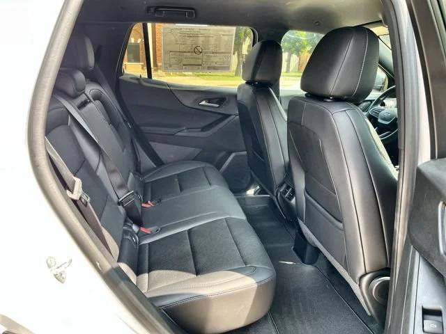 2027 Chevrolet Equinox LT - Photo 12
