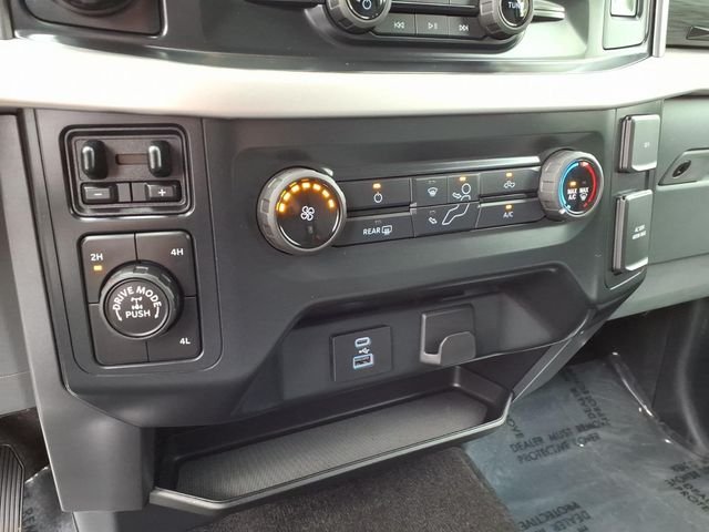 Used 2022 Blue Ford XLT image 22
