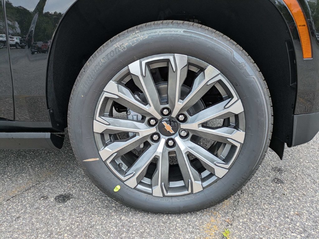 New 2026 Black Chevrolet High Country image 11