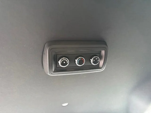 Used 2018 Gray Dodge SXT image 25