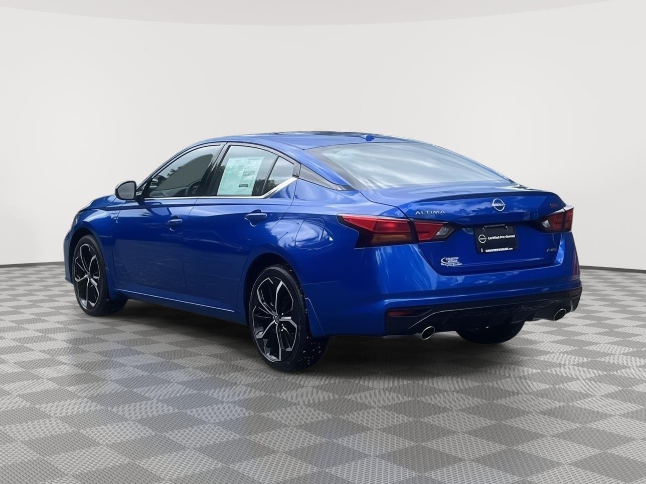 Used 2025 Bluestone Pearl Nissan SR image 7