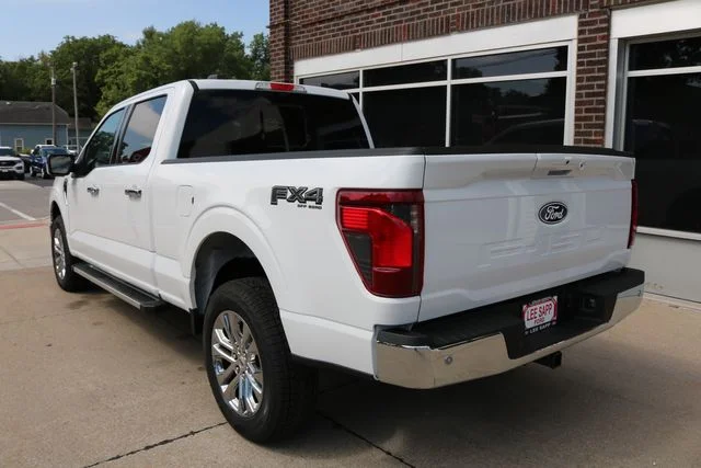 New 2026 Oxford White Ford XLT image 6