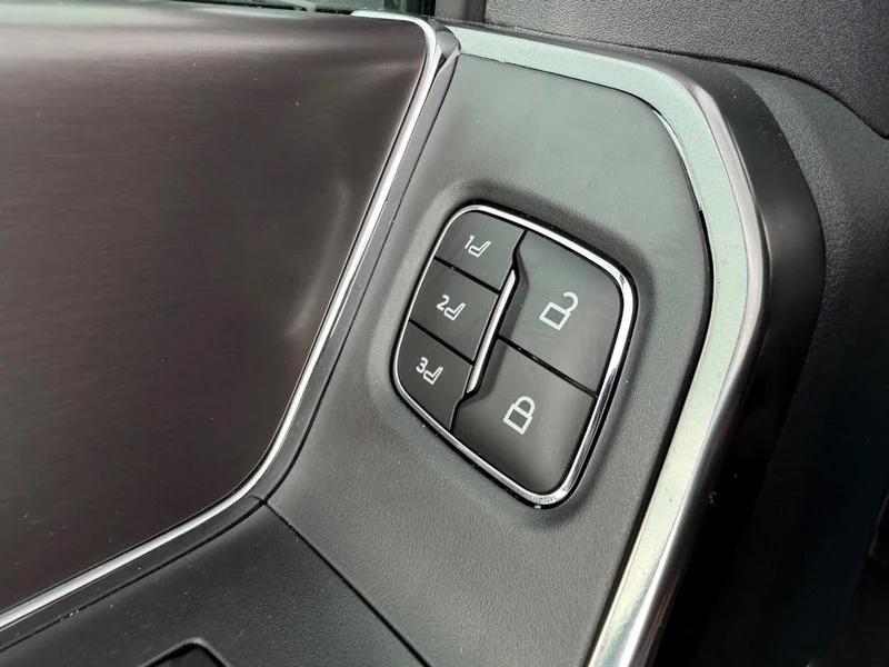 New 2026 Star White Metallic Tri-Coat Ford F-250® Platinum® image 18