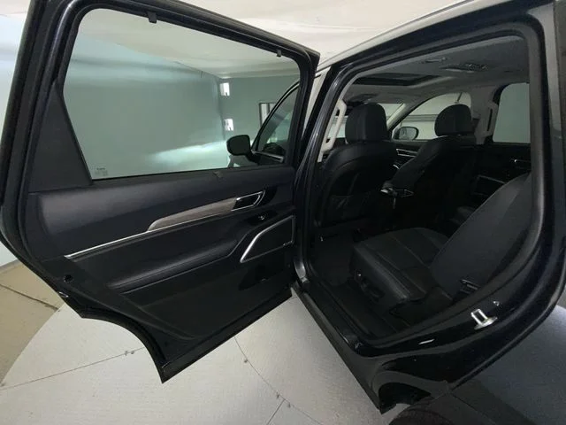 Used 2022 Gray Kia EX image 23