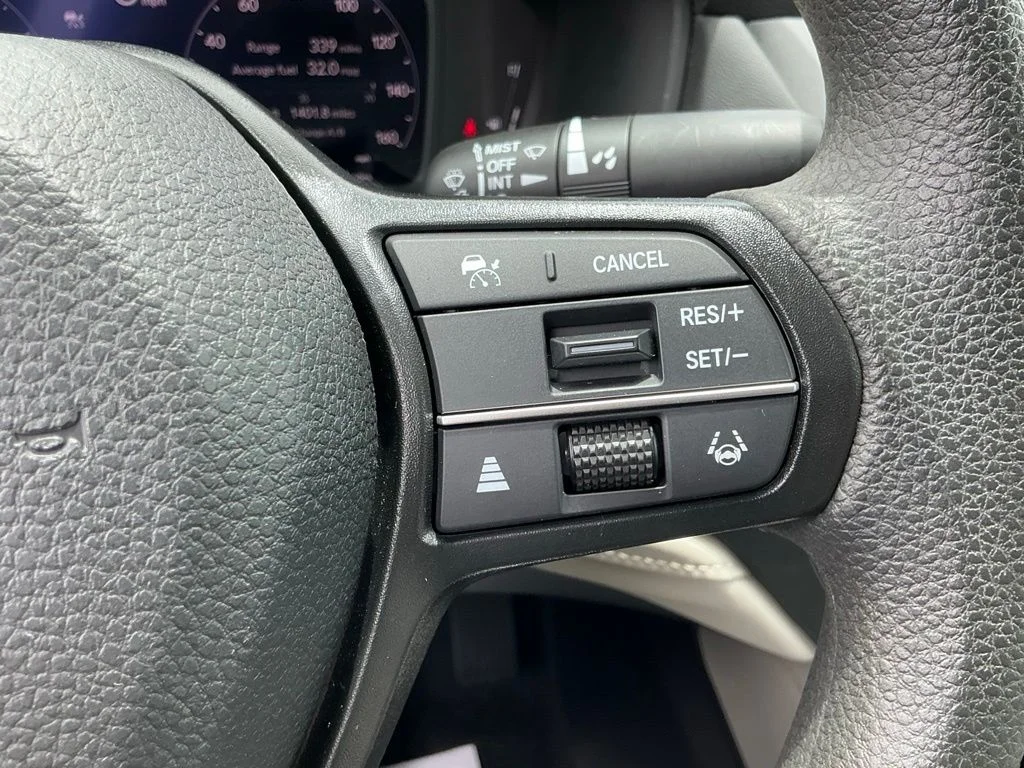 Used 2023  Honda LX image 42