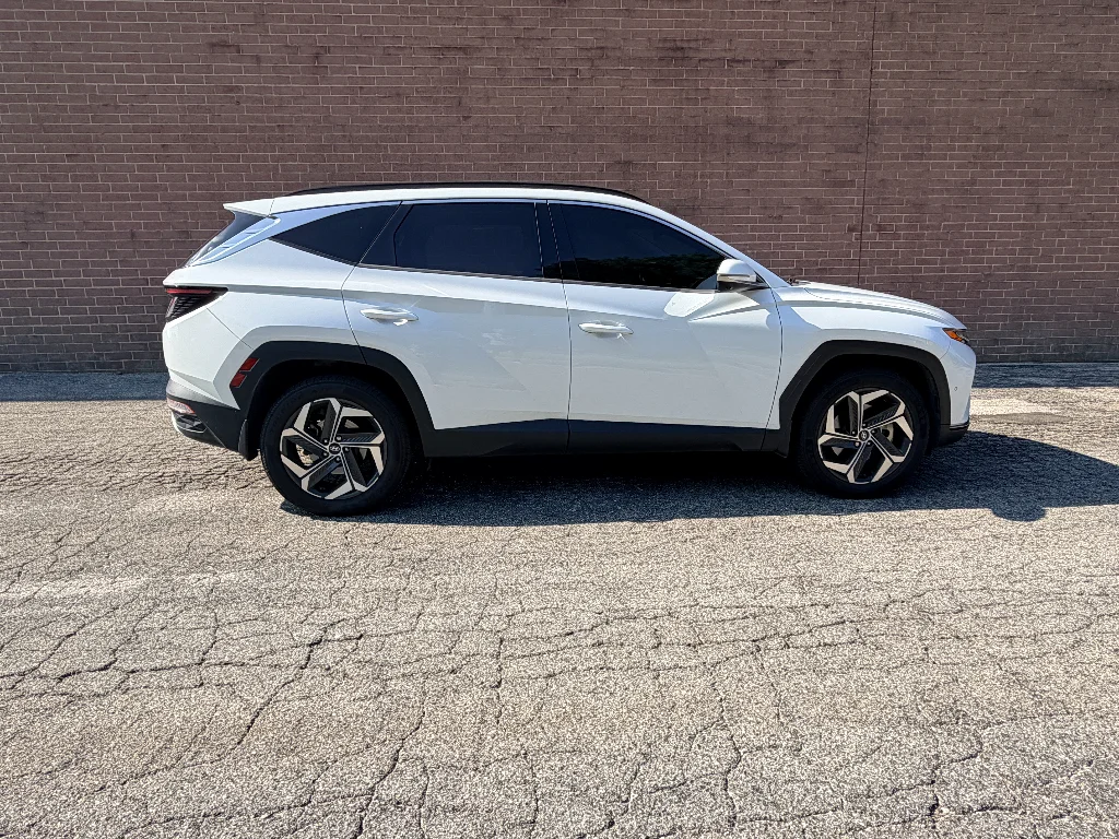 Used 2022 Quartz White Hyundai Limited image 6
