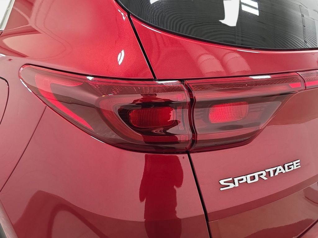 2021 Kia Sportage EX - Photo 31
