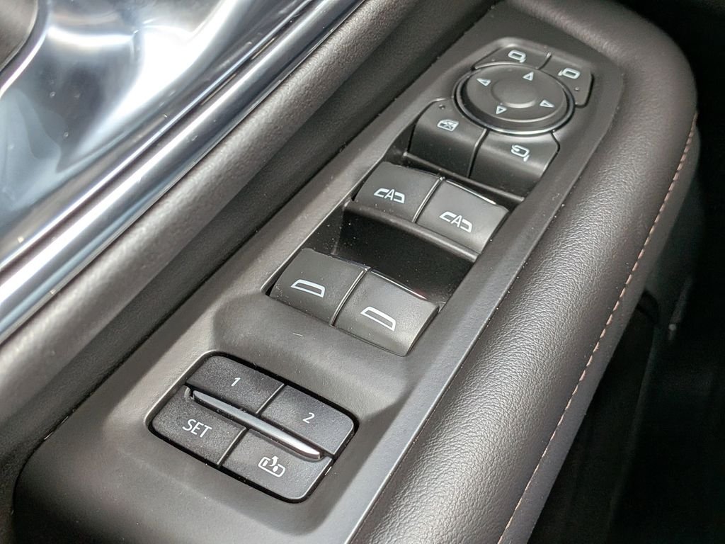 Used 2022 Beige Chevrolet High Country image 28