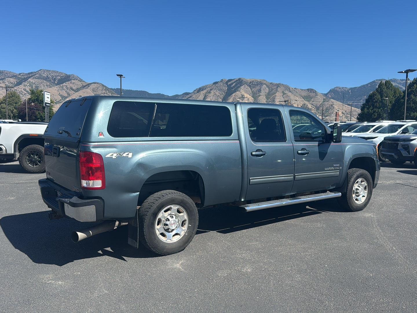 Used 2008 STEALTH GRAY METALLIC GMC SLT image 3