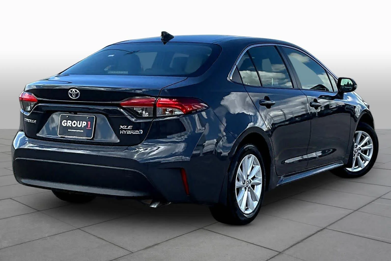 Used 2024 Underground Toyota Hybrid XLE image 13