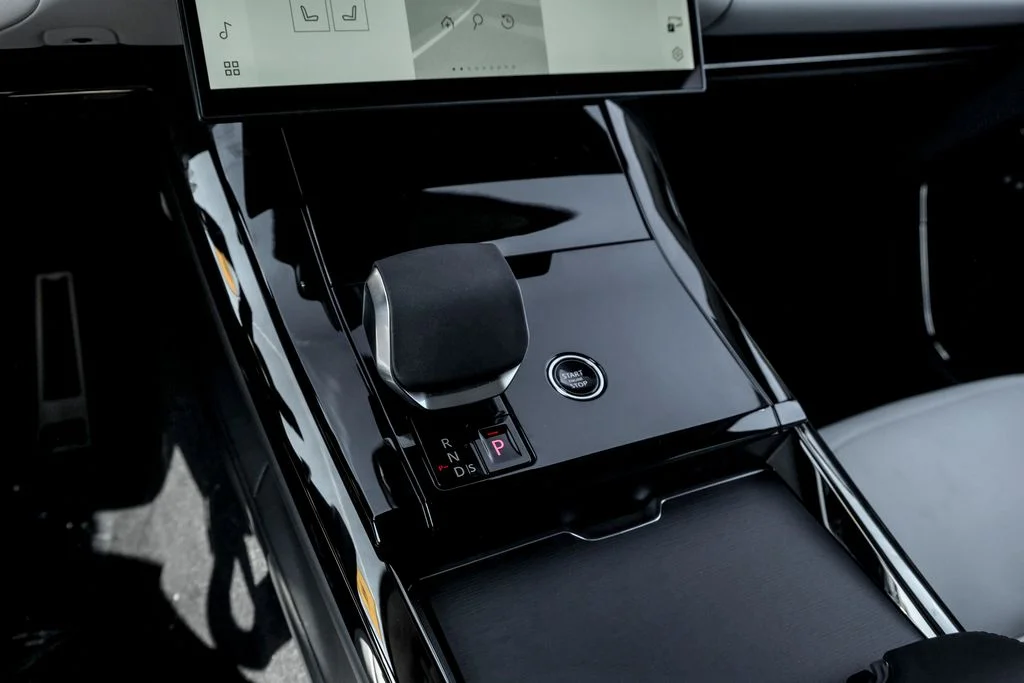 New 2027 Varesine Blue Land Rover Dynamic SE image 15