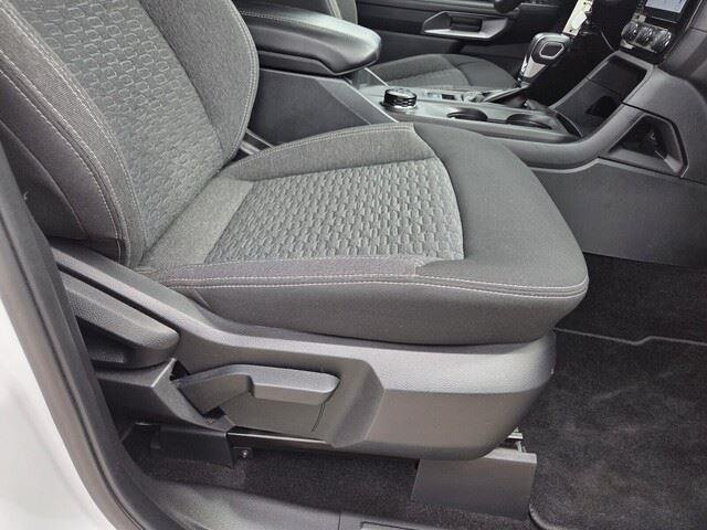 Used 2024 Oxford White Ford XLT image 32