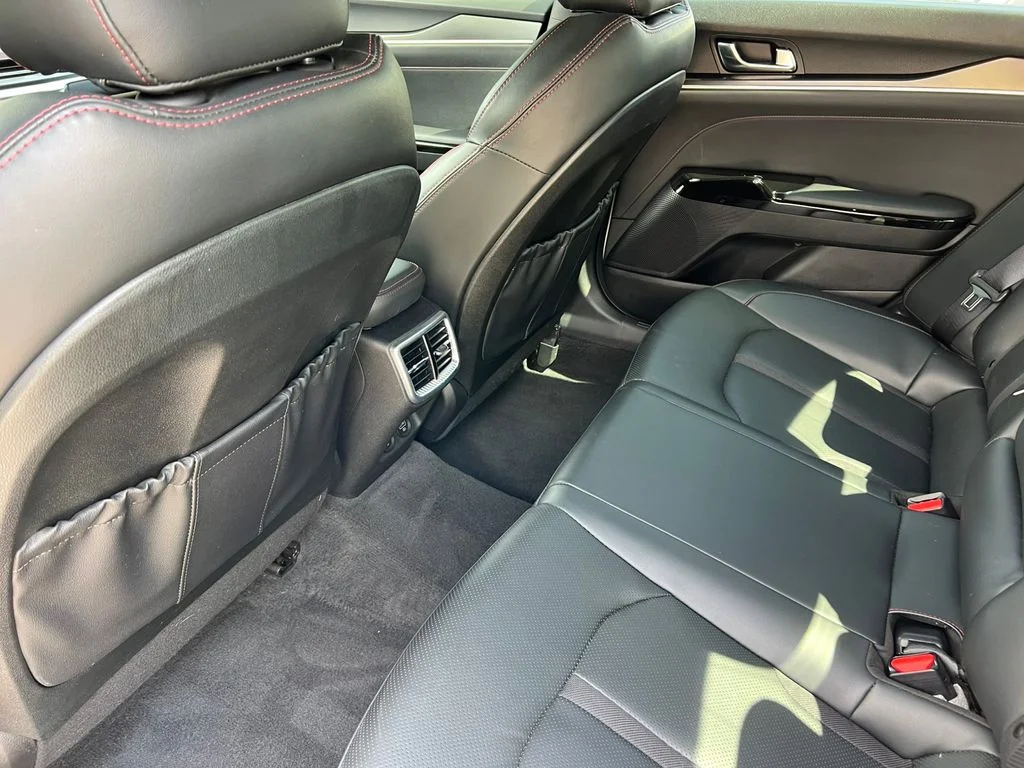 Used 2023 White Kia GT image 36