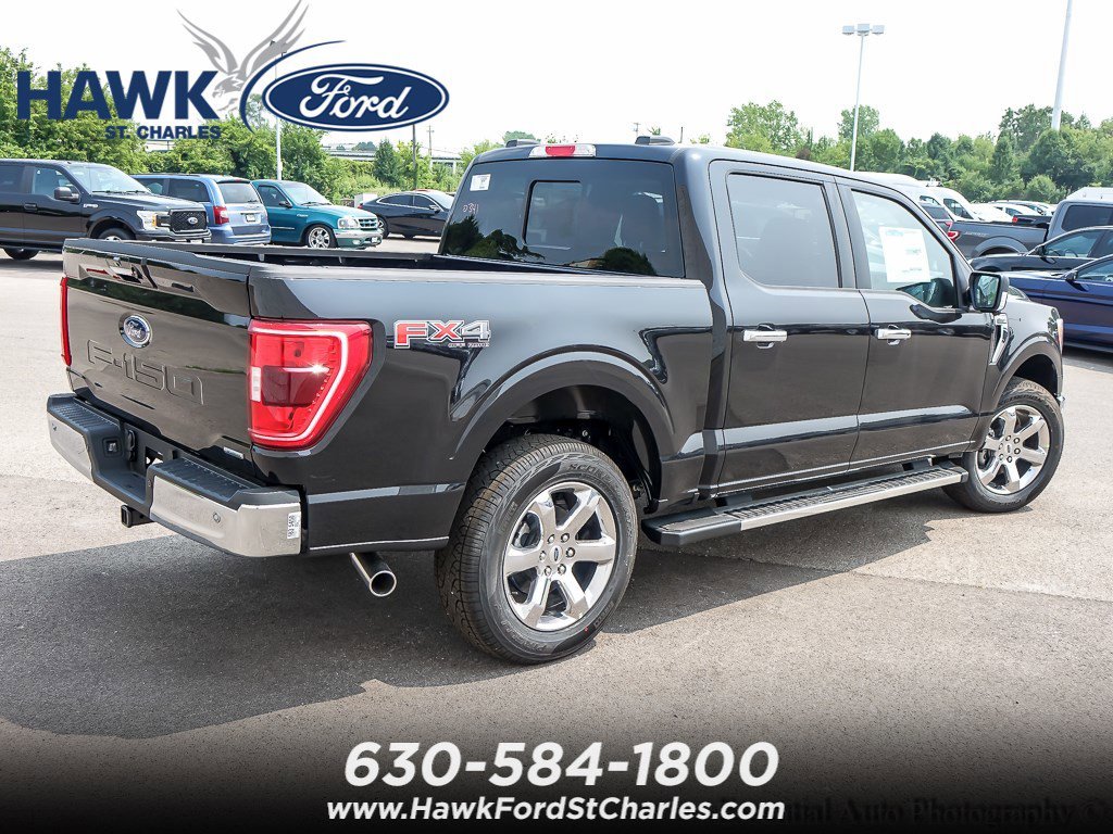 New 2023 Agate Black Metallic Ford XLT image 7